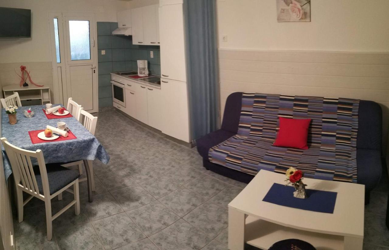 Apartmani Tanja Bol Ngoại thất bức ảnh