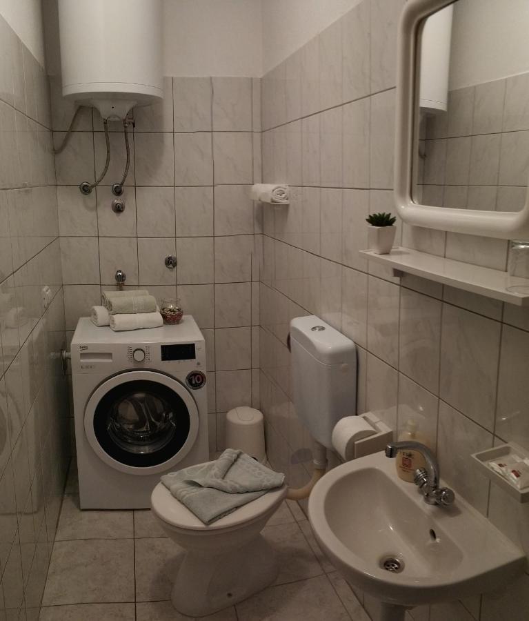 Apartmani Tanja Bol Ngoại thất bức ảnh